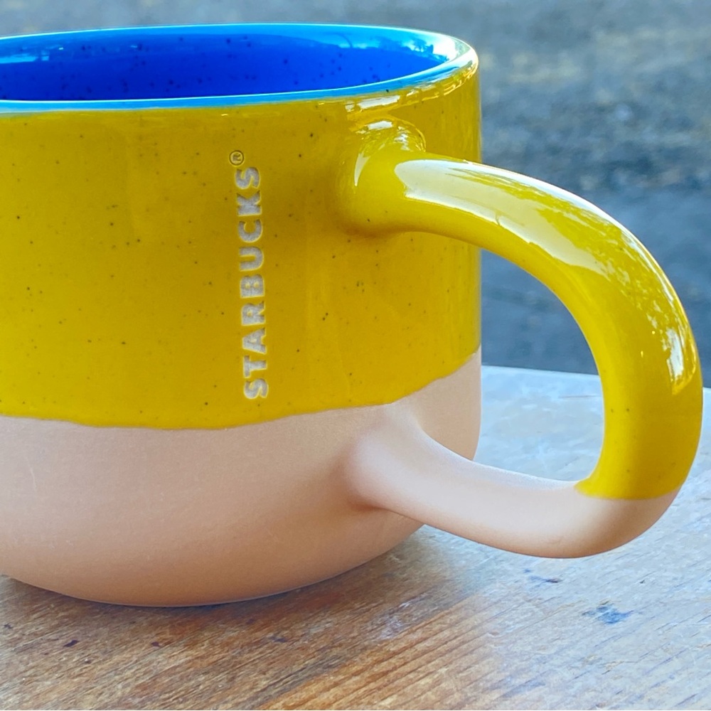 Like New! STARBUCKS 2019 Stoneware Sunny Yellow and Sky Blue Mug - 11 Oz.
